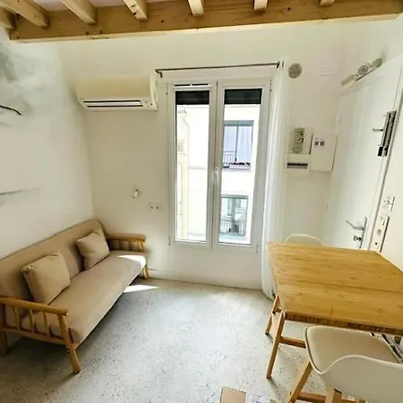 Apartmanhotel Beatrice Et Emmanuel Meuble Eiffel