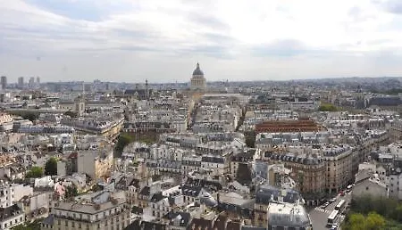 Beatrice Et Emmanuel Meuble Eiffel Apartmanhotel