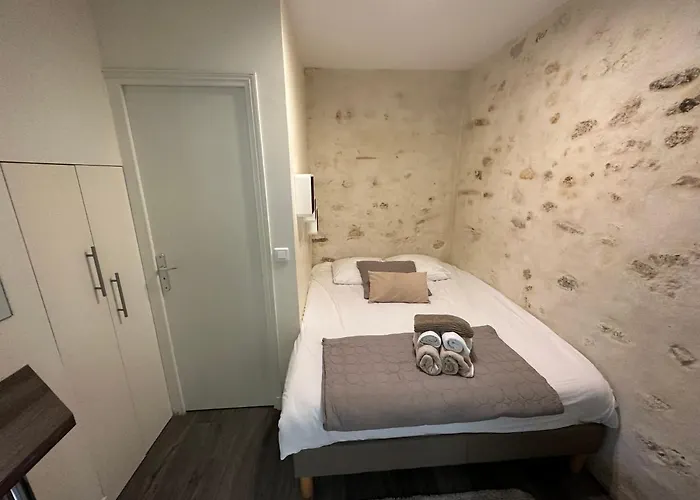 Beatrice Et Emmanuel Meuble Eiffel