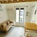 Apartmanhotel Beatrice Et Emmanuel Meuble Eiffel