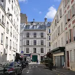 Beatrice Et Emmanuel Meuble Eiffel Lägenhetshotell 4*