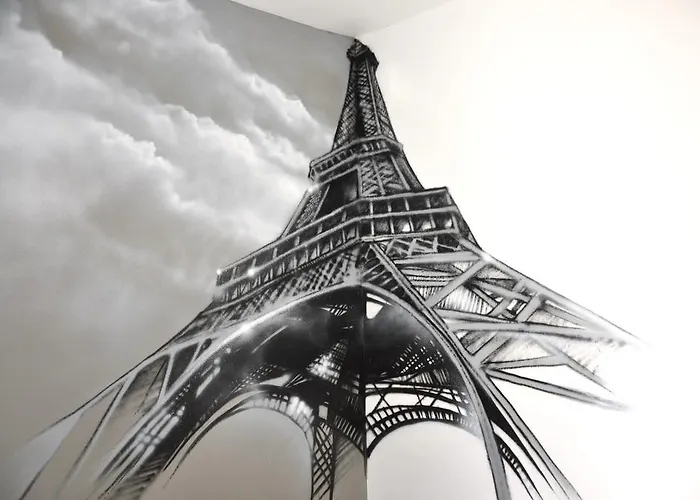 Beatrice Et Emmanuel Meuble Eiffel