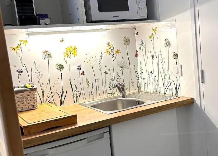 Apart Otel Beatrice Et Emmanuel Meuble Eiffel 4*