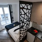 Aparthotel Beatrice Et Emmanuel Meuble Eiffel